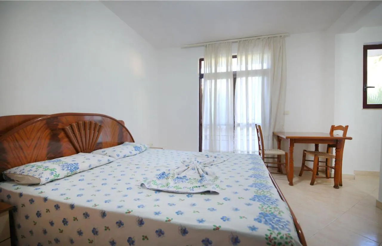 Real Hotel Durres 3*,  Albania