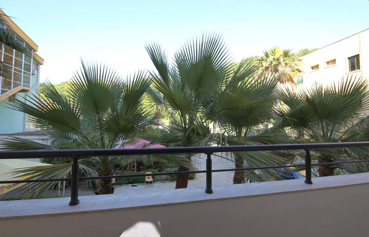 Real Hotel Durres